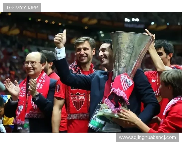 克雷霍维亚克：热爱教练工作与被批评的经历